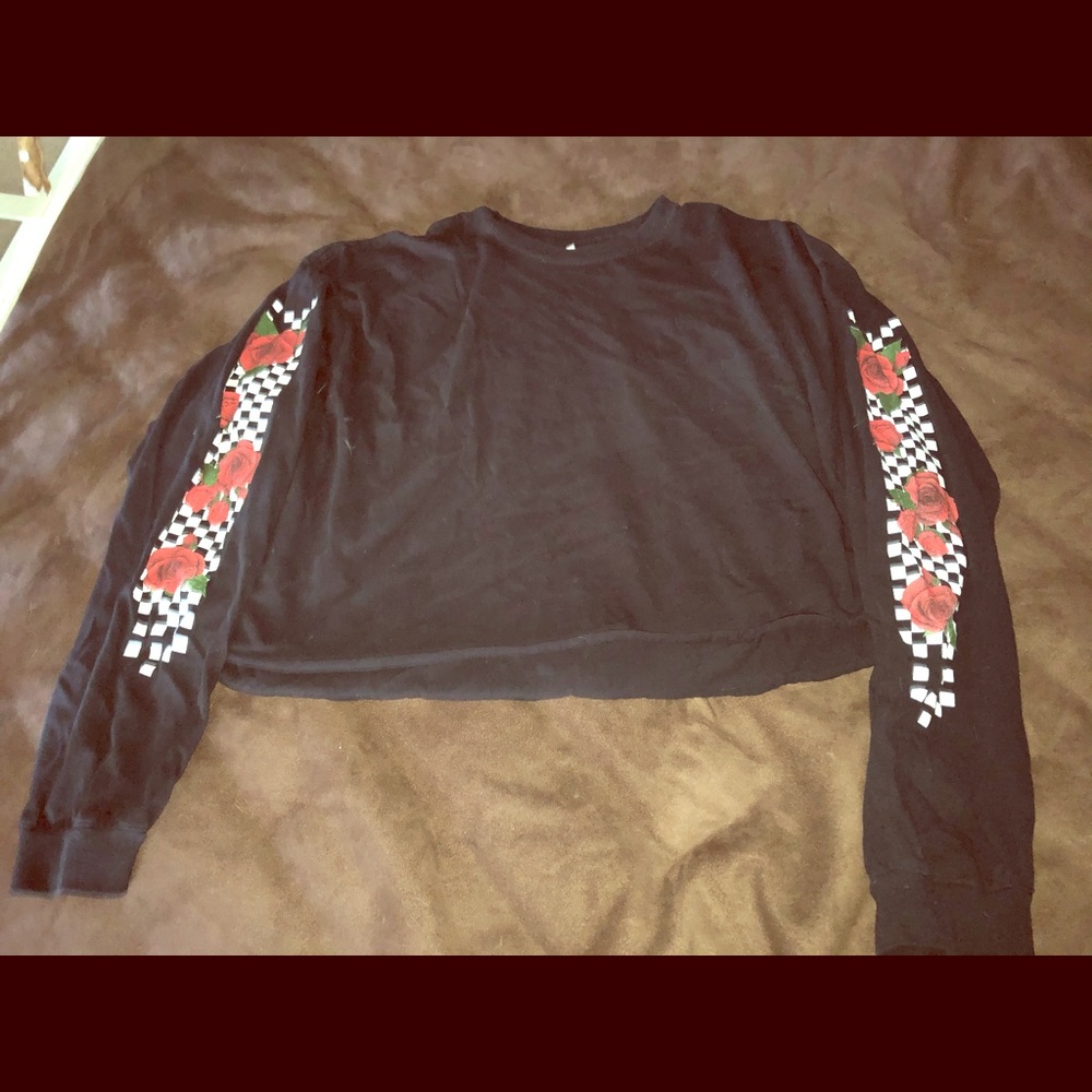 Long sleeve roses crop top